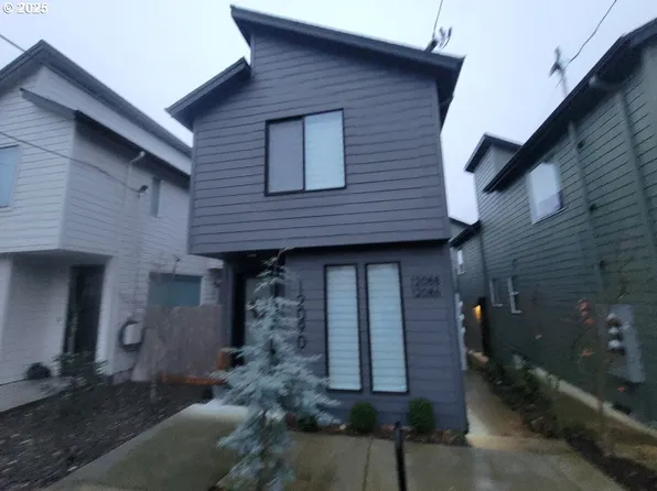 12088 SE Pine St, Portland, OR 97216