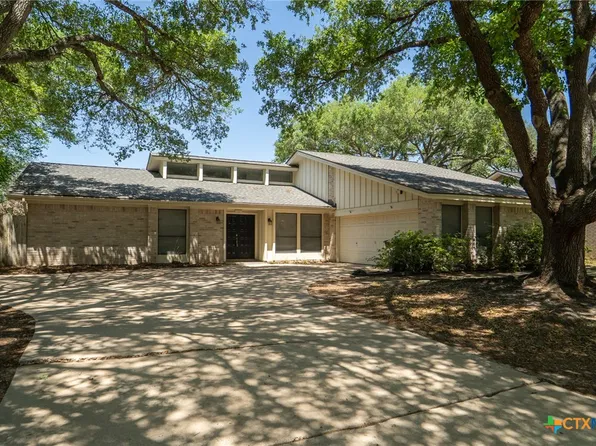 104 Woodwind Dr, Victoria, TX 77904