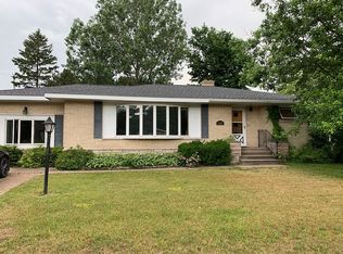 1106 S Lincoln Rd, Escanaba, MI 49829