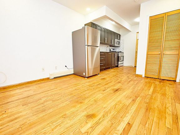 5th image of 28 Orchard St APT 4B