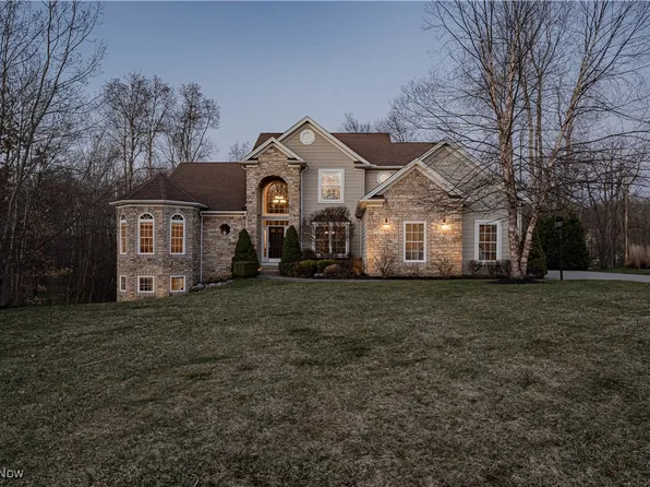 6635 Cummings Ct, Solon, OH 44139