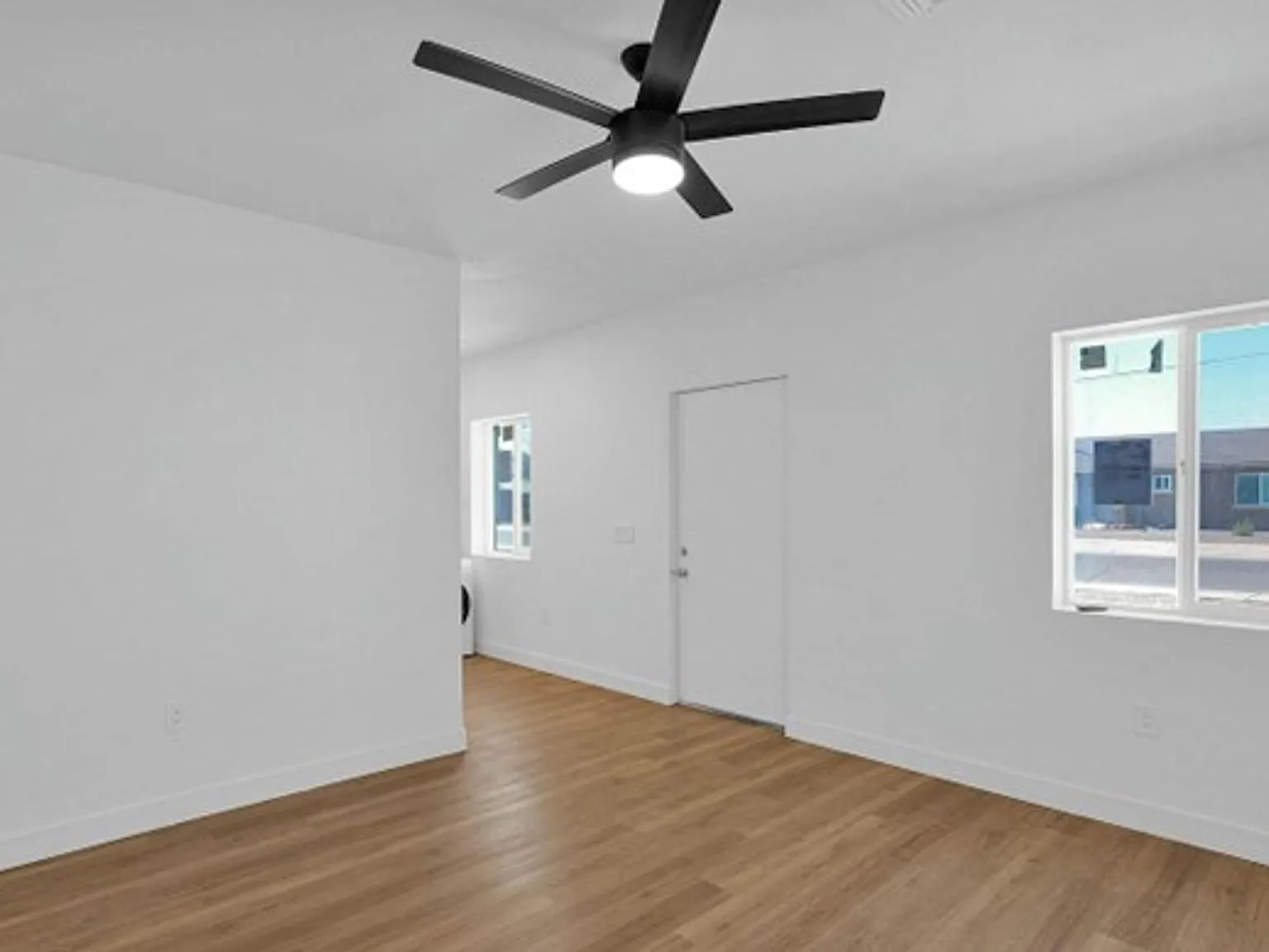 Newly Renovated 2 Bedroom, 1 Bath, with Stainless Appliances! — Photo 3