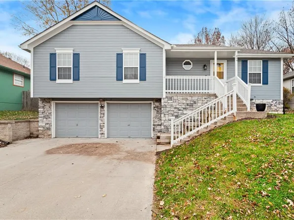 404 NE Fox Trail Dr, Blue Springs, MO 64014