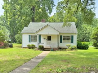 135 Magnolia St, Statesville, NC 28677