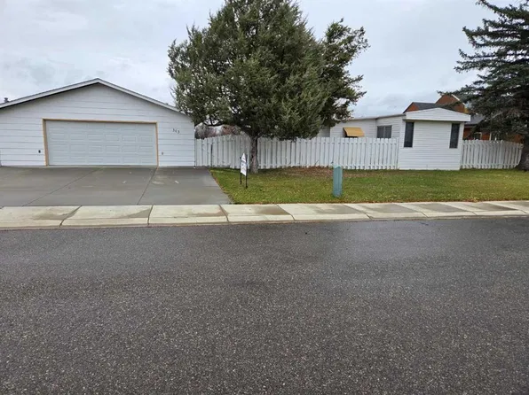303 W Piron Pl, Picture Butte, AB T0K 1V0