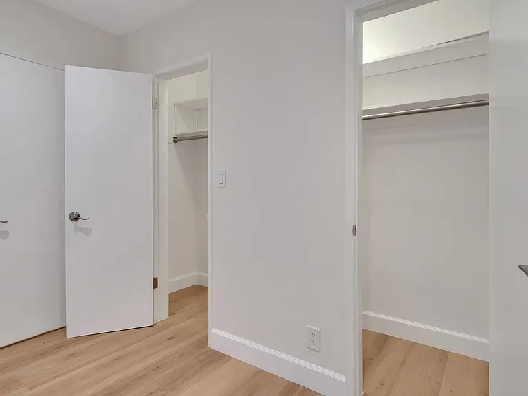 220 S Gale Dr #5 — Photo 13