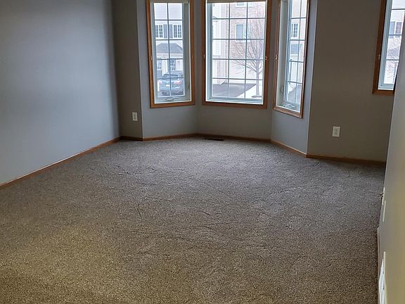 3rd image of 4951 Emmit Dr N Unit 6