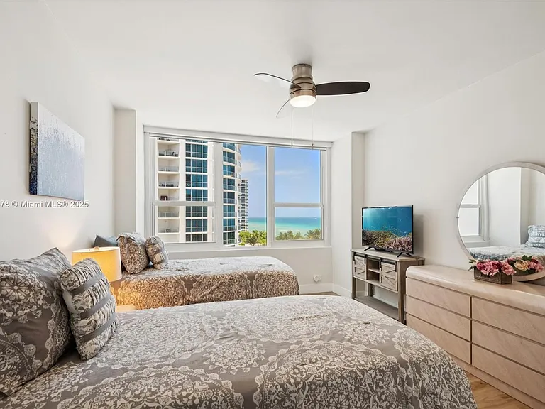 3505 S Ocean Dr #710 — Photo 10