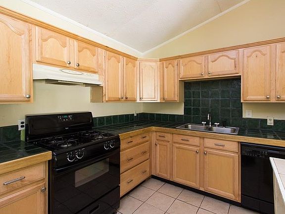 3rd image of 1706 Donna Lynn Dr SE