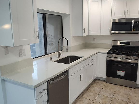 4th image of 3218 W Avenue K4