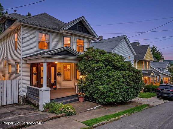 3rd image of 145 Spring St