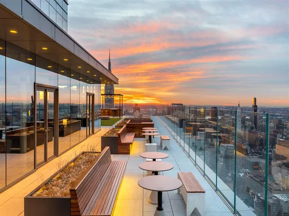 435 West 31st Street image 28 of 39