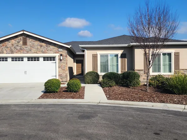 1810 Delft Court, Tulare, CA 93274