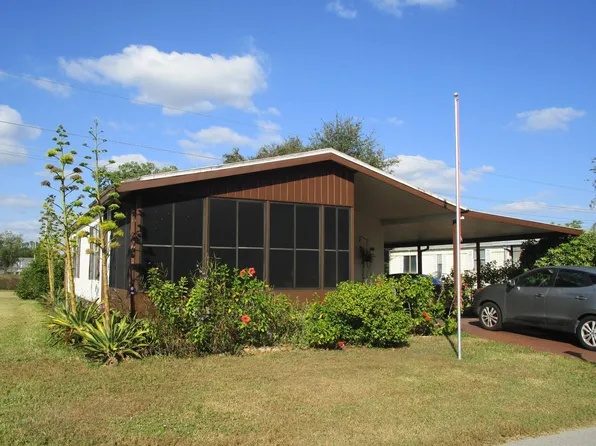 6521 Hidden Oaks Dr, North Fort Myers, FL 33917