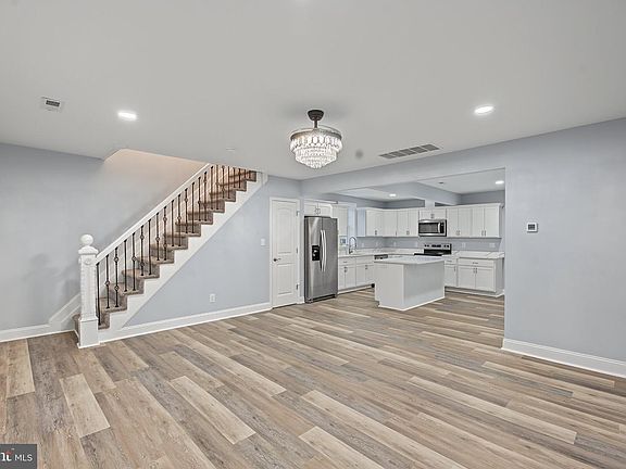 3rd image of 212 Main St