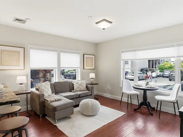 111 W 8th St APT A, South Boston, MA 02127