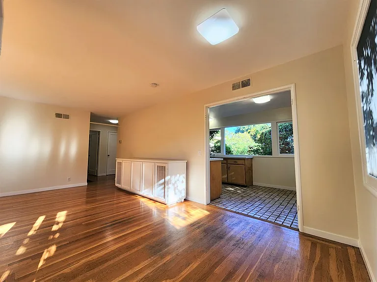 329 Colorado Ave — Photo 10