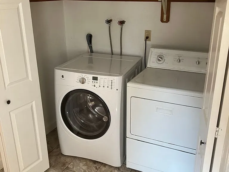 81 Village St — Photo 15