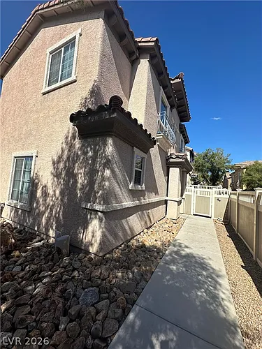 930 Wembly Hills Pl Photo 1