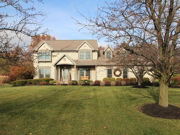 2nd image of 7762 Laurelwood Dr NW