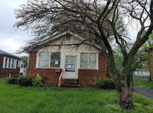 157 S 6th St, Wood River, IL 62095