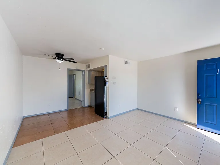 Hurry! Move Inspecial Housing Accepted. — Photo 6