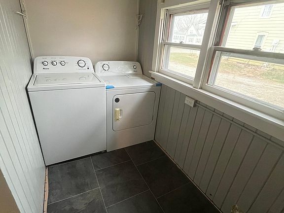 2nd image of 610 Commercial St