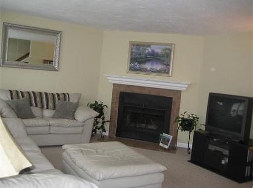 4th image of 46 Heritage Dr