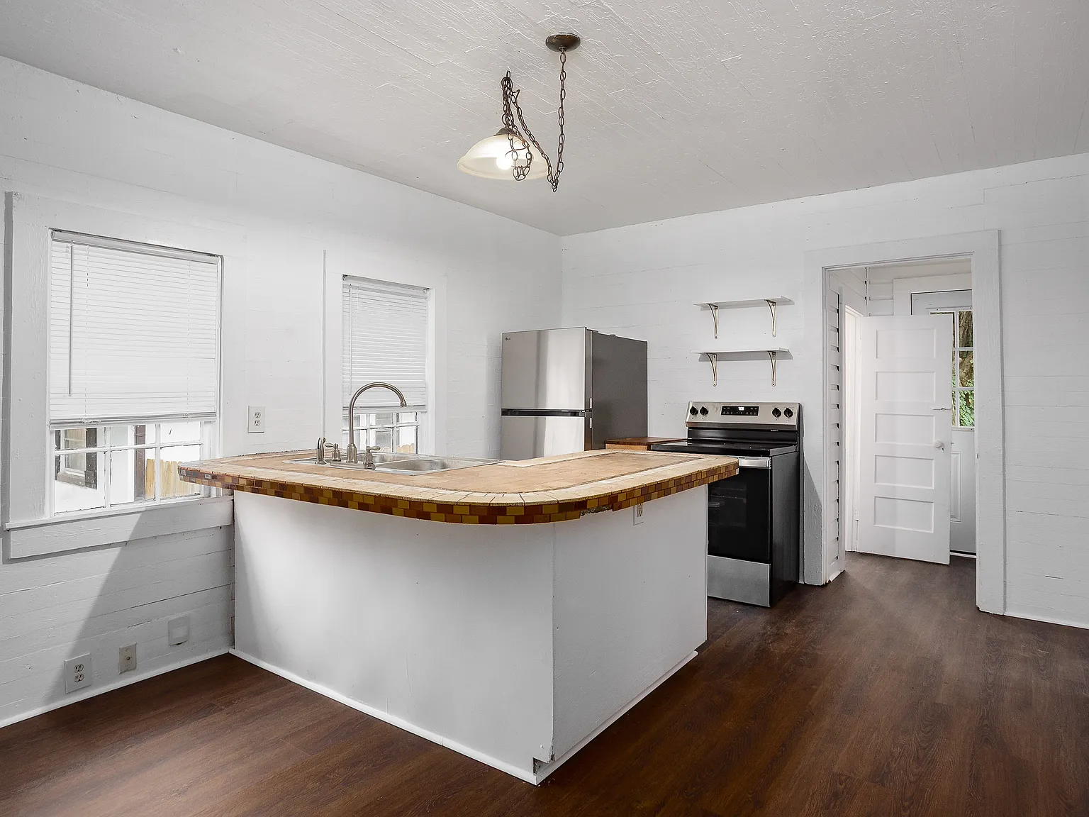 1 bed, 700 sqft, $850 — Photo 3