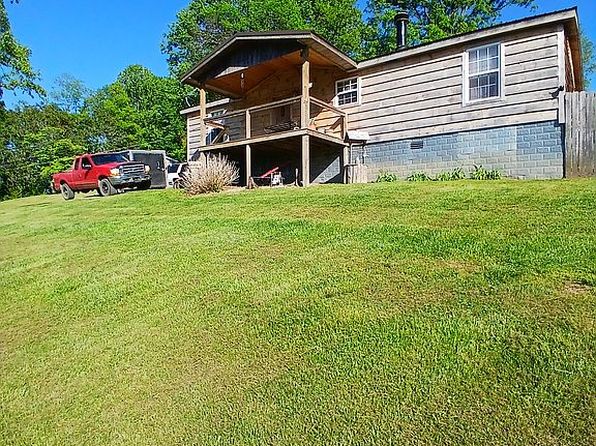 207 Lone Holly Ln