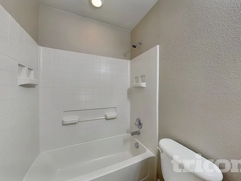 214 Straw Ct — Photo 12