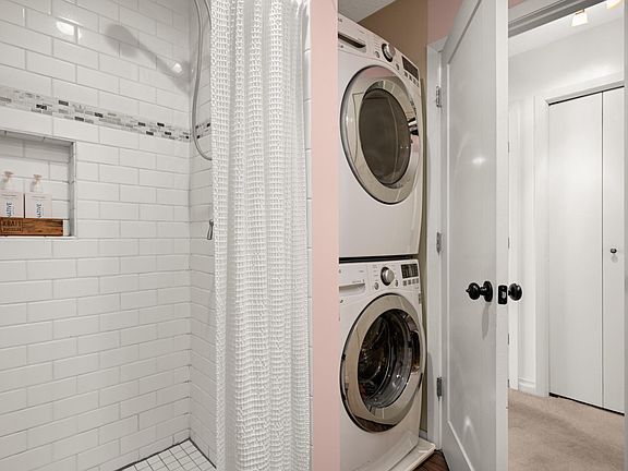 3rd image of 5410 Three Points Blvd APT 436
