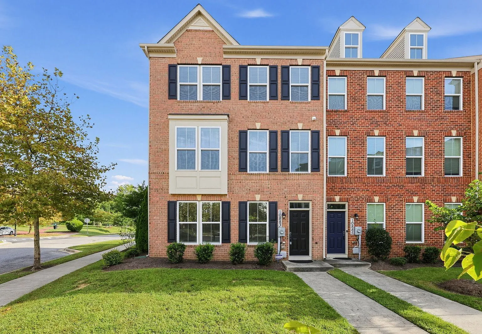 3 bed, 3.0 bath, 2291 sqft, $3,500 — Photo 1