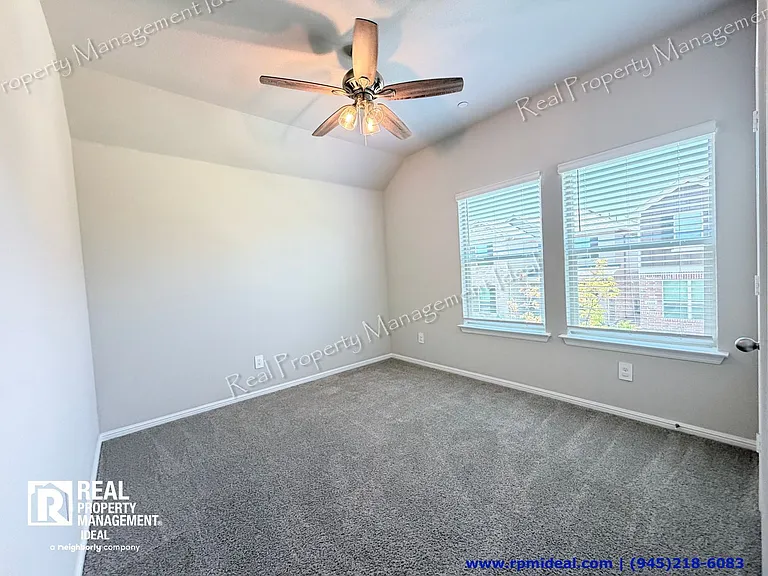 4808 Sparkling Ptwy — Photo 24