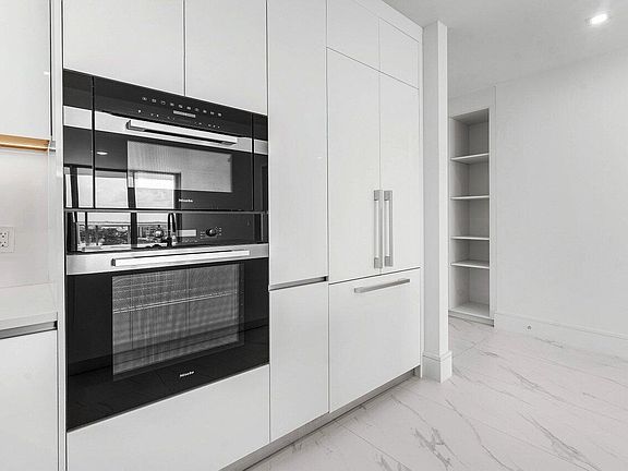 3rd image of 220 Lake Shore Drive #1415