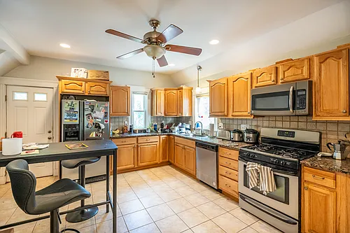 27 Paulina St #1 Photo 1
