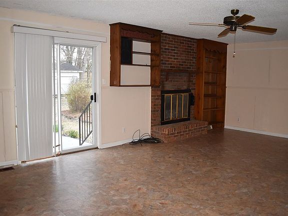 5th image of 30 Camellia Dr