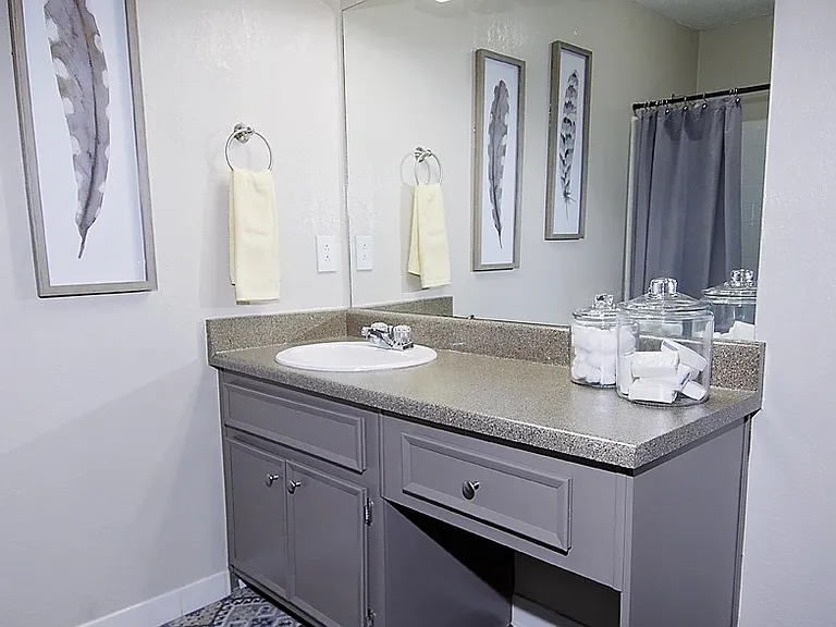 Berkeley Landing Apartments — Photo 14