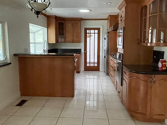 4th image of 21452 Elm Ct