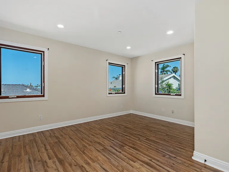 148 W Marquita #B — Photo 23