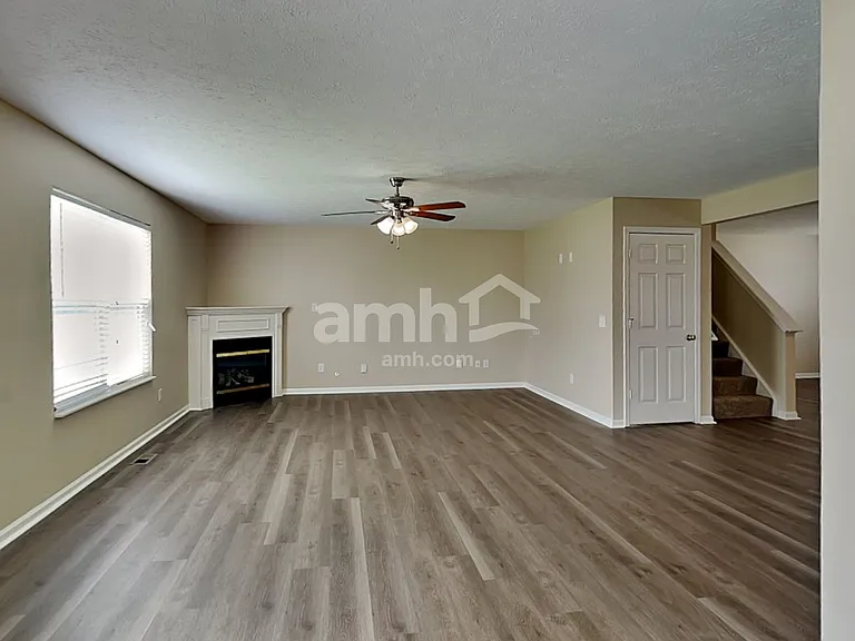 10825 Spring Green Dr — Photo 5