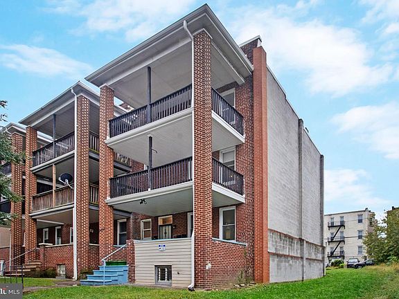 2nd image of 2444 Callow Ave