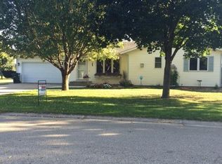 2413 21st Ave SW, Willmar, MN 56201