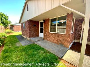 9223 SE Mitchell St, Portland, OR 97266