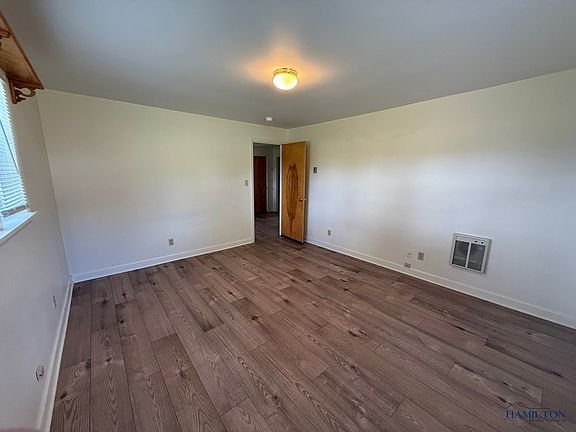 5th image of 2405 Johnny Cake Hill Rd APT 2