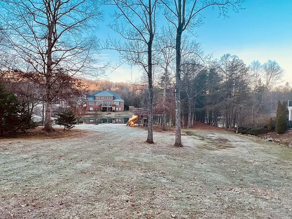 29 Ridgerock Dr, Signal Mountain, TN 37377