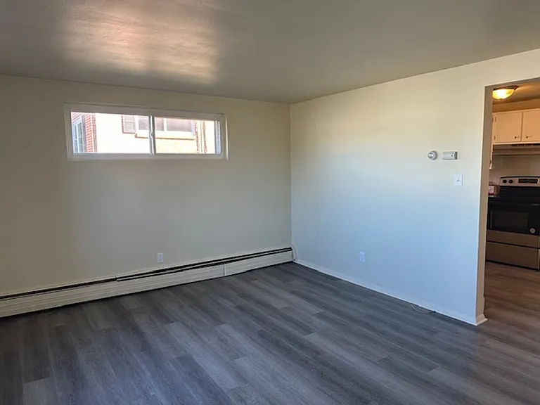 130 Adelia St #5 — Photo 2