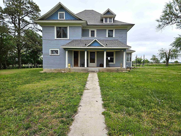 Listing photo 3