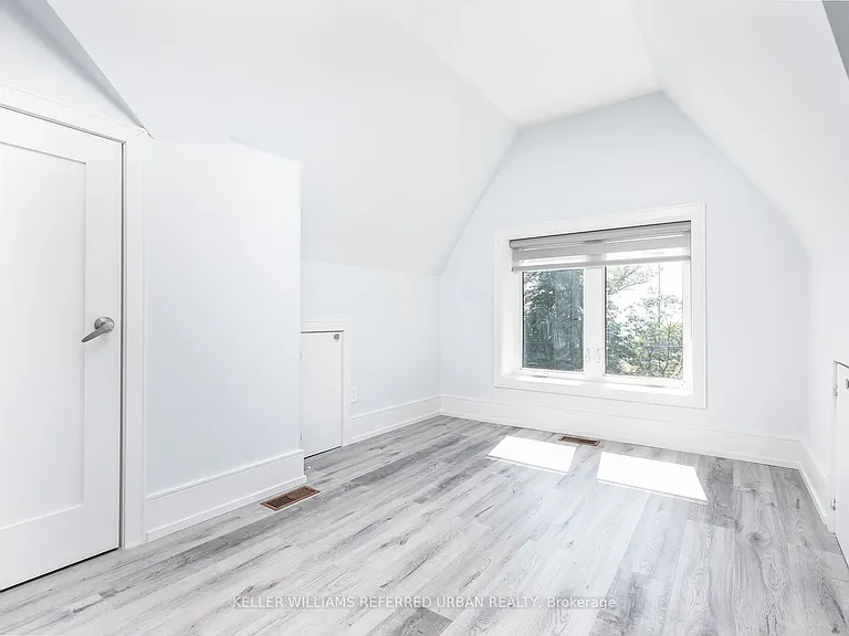 1588 King St W #3 — Photo 6