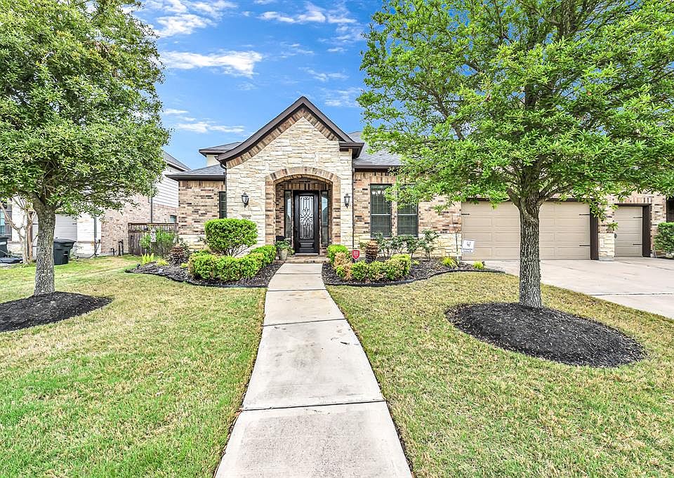 1st image of 27626 Panola Place Ln